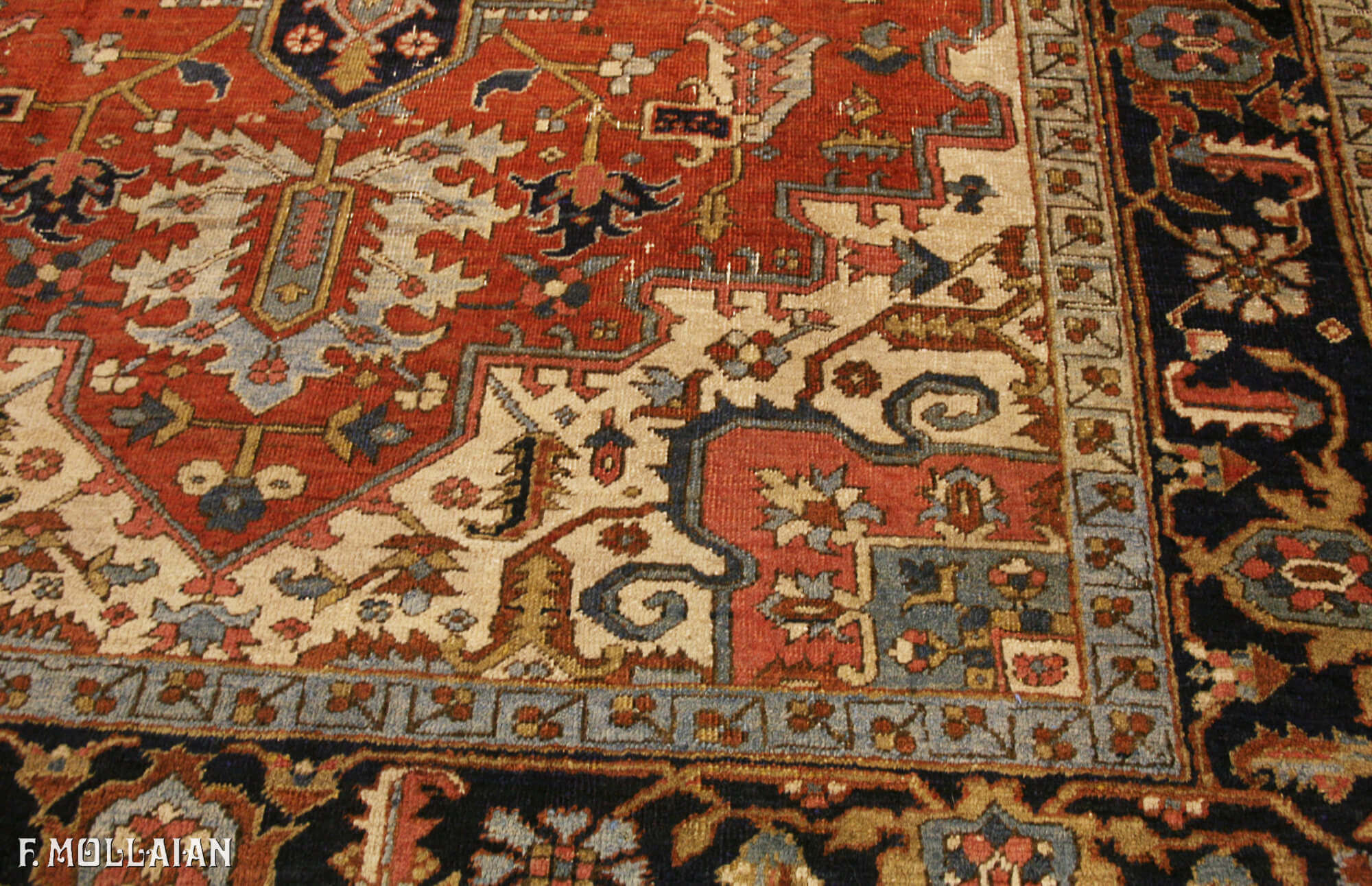 Antique Persian Heriz Carpet n°:11993300